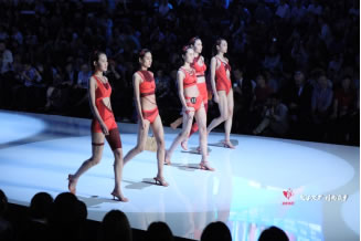 ʱ����ƽ�����ײ�ǻ�ת��֮·��SIUF���տ���������