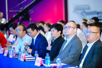 ʱ����ƽ�����ײ�ǻ�ת��֮·��SIUF���տ���������